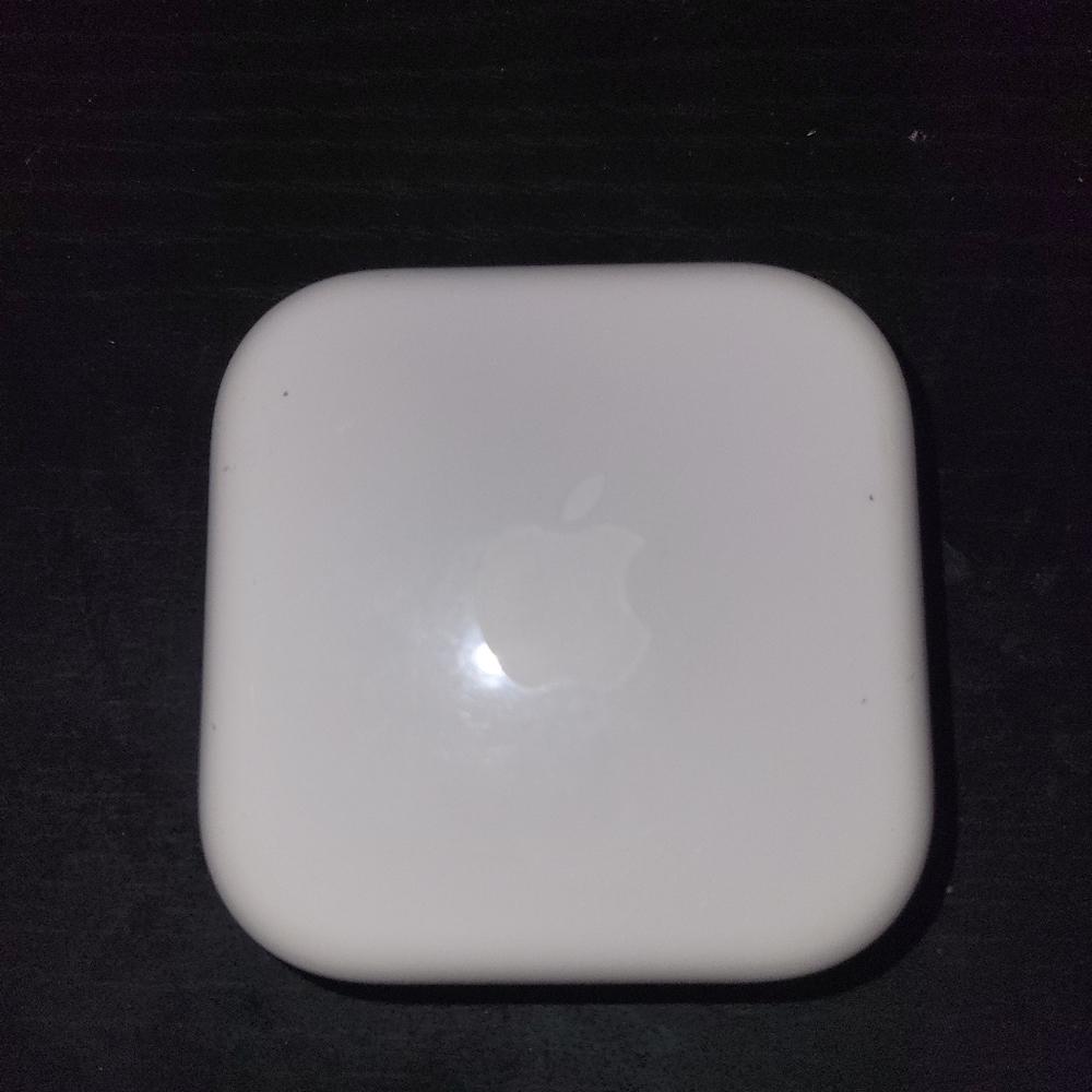 Authentic Apple Ear Buds - Picture 2 of 2